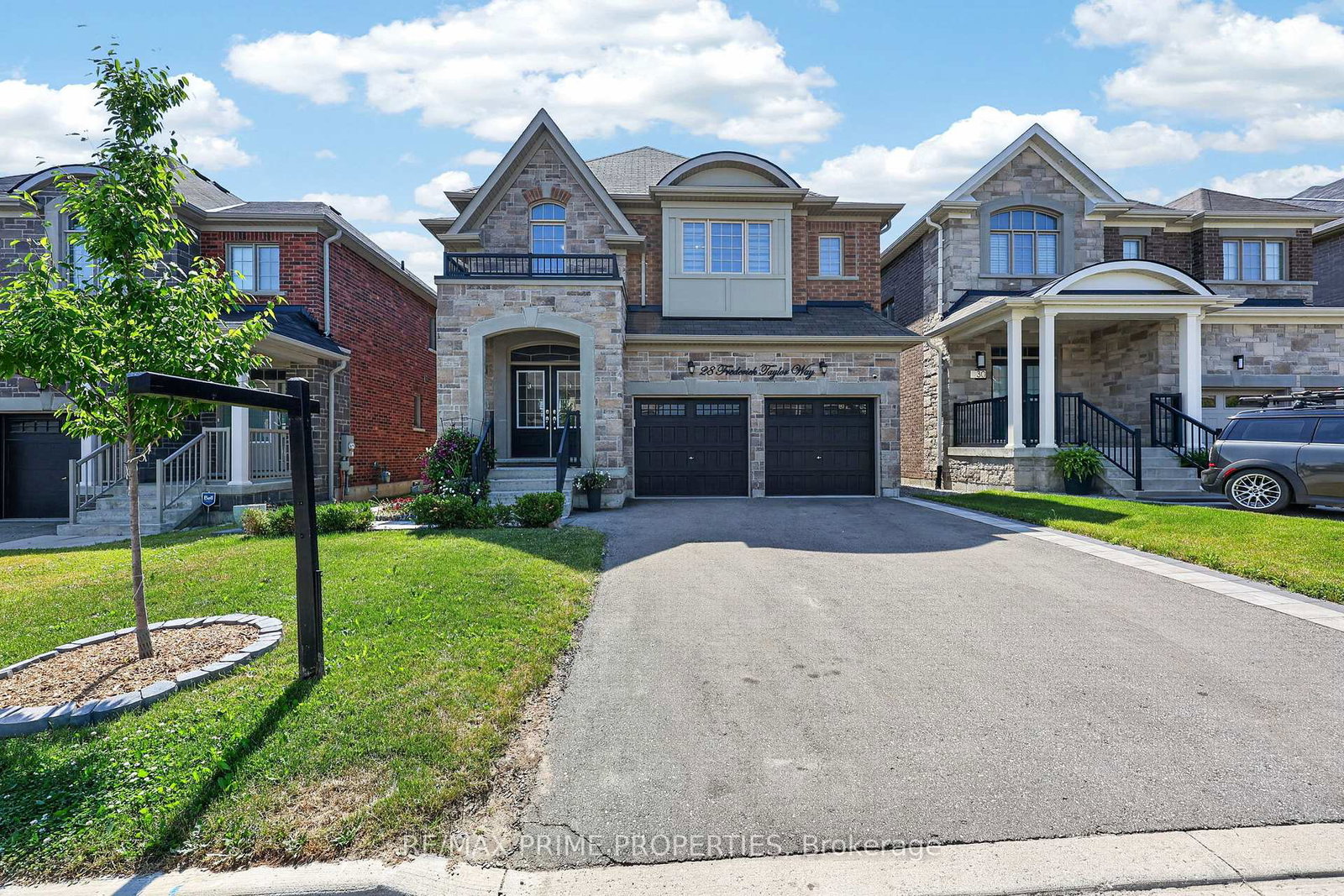 28-frederick-taylor-way-east-gwillimbury-ontario-n13744116