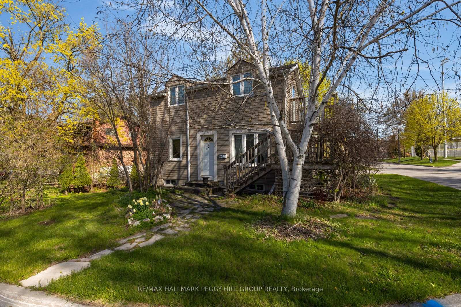 621-lydia-street-newmarket-ontario-n13744296