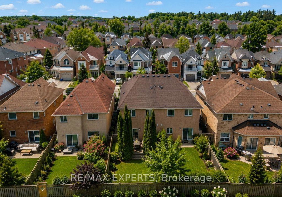 62-colonial-crescent-richmond-hill-ontario-n13744318