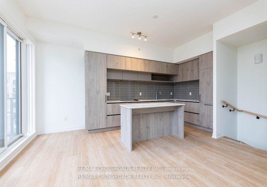 10-david-eyer-road-e-richmond-hill-ontario-n13745570