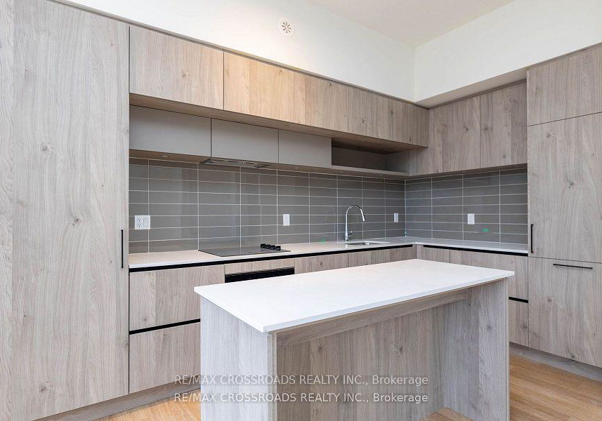 10-david-eyer-road-e-richmond-hill-ontario-n13745570