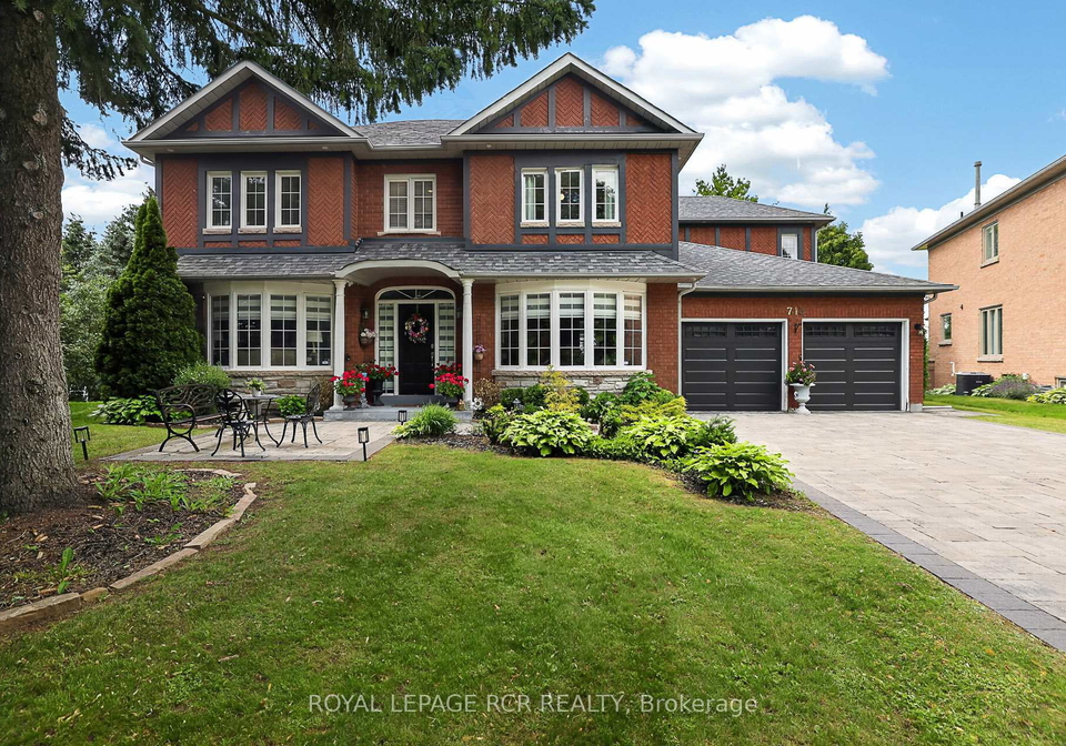 713-exceller-circle-newmarket-ontario-n13745596