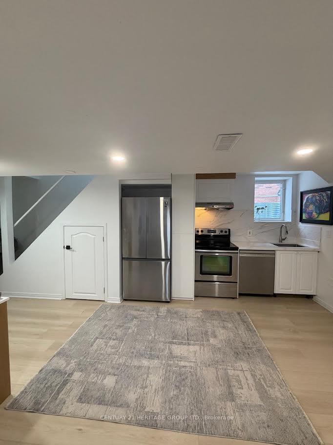 51-rocksprings-avenue-richmond-hill-ontario-n13746984