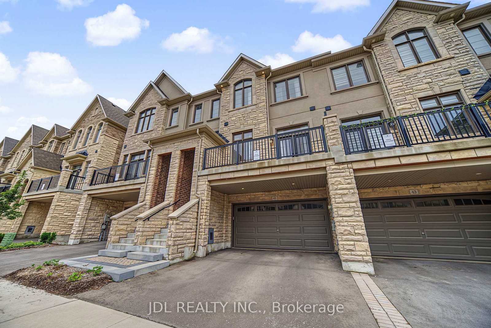 41-west-village-lane-markham-ontario-n13747358