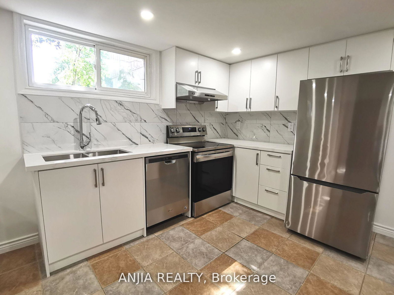 442-bonita-crescent-richmond-hill-ontario-n13747624