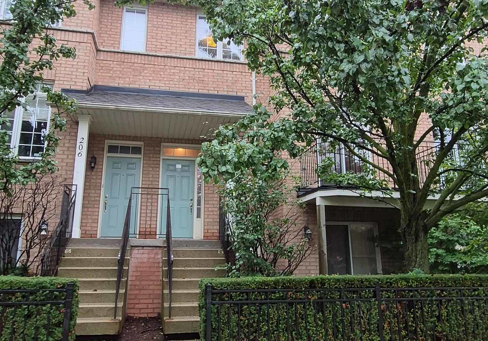 23-observatory-lane-richmond-hill-ontario-n13747956