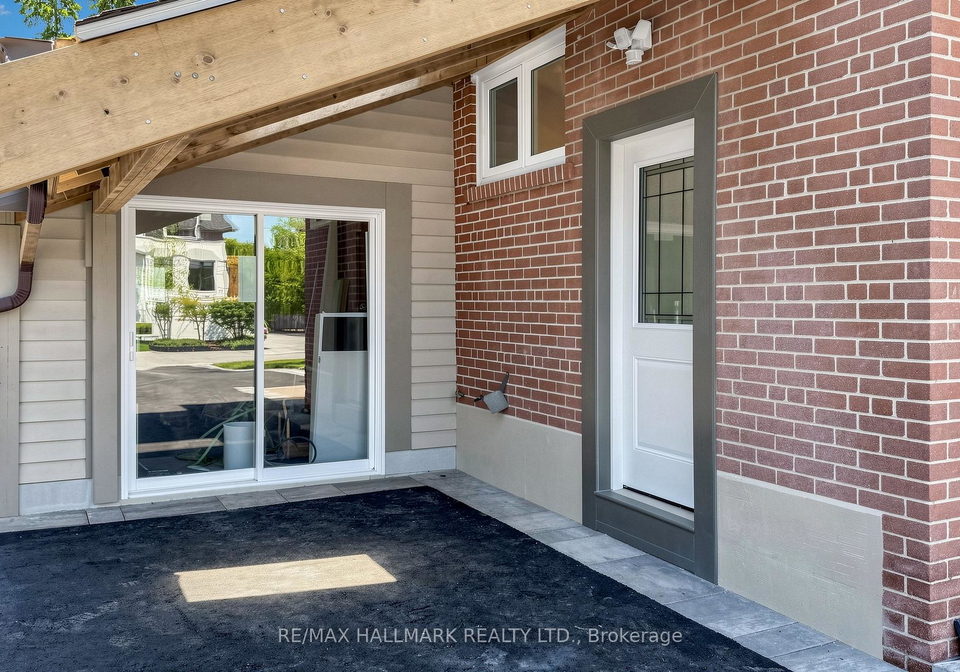 11-johnson-road-aurora-ontario-n13748010