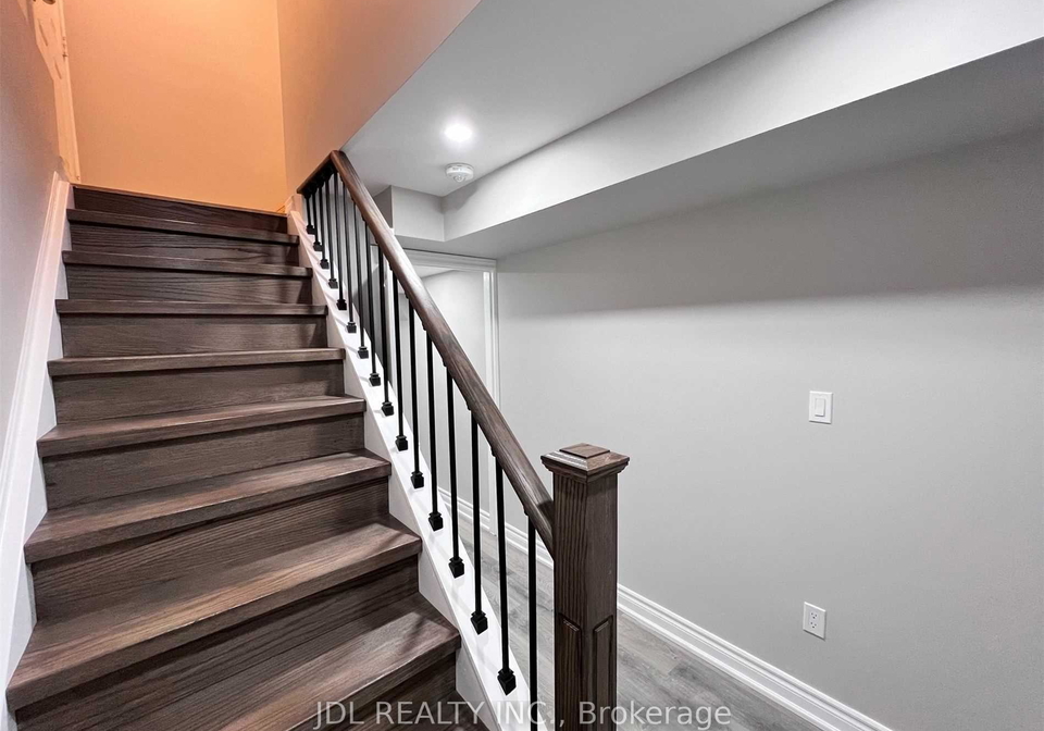 43-portage-avenue-richmond-hill-ontario-n13748076