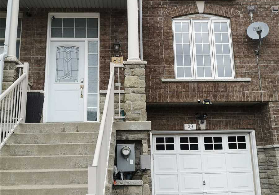 28-martell-gate-aurora-ontario-n13748506