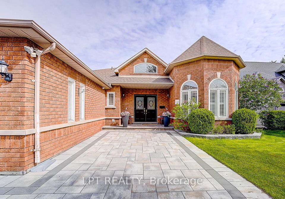 585-holgate-circle-newmarket-ontario-n13750102
