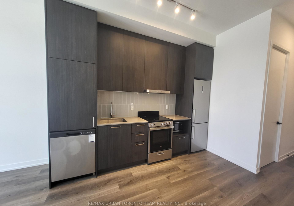 195-commerce-street-vaughan-ontario-n13750148