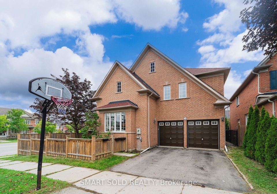 16-courtney-crescent-richmond-hill-ontario-n13750478