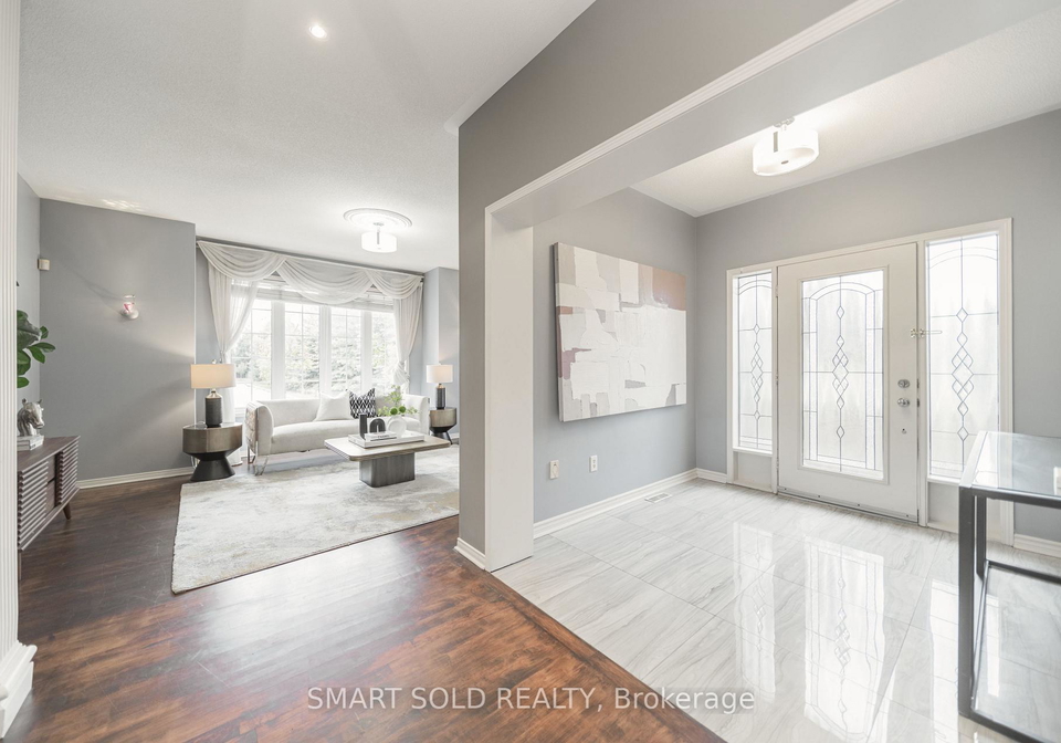 16-courtney-crescent-richmond-hill-ontario-n13750478