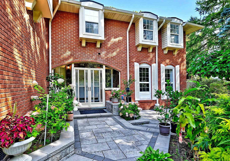88-cambridge-crescent-richmond-hill-ontario-n13751402