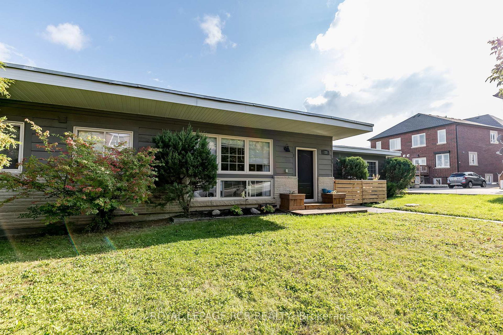 22-centre-street-bradford-west-gwillimbury-ontario-n13751612