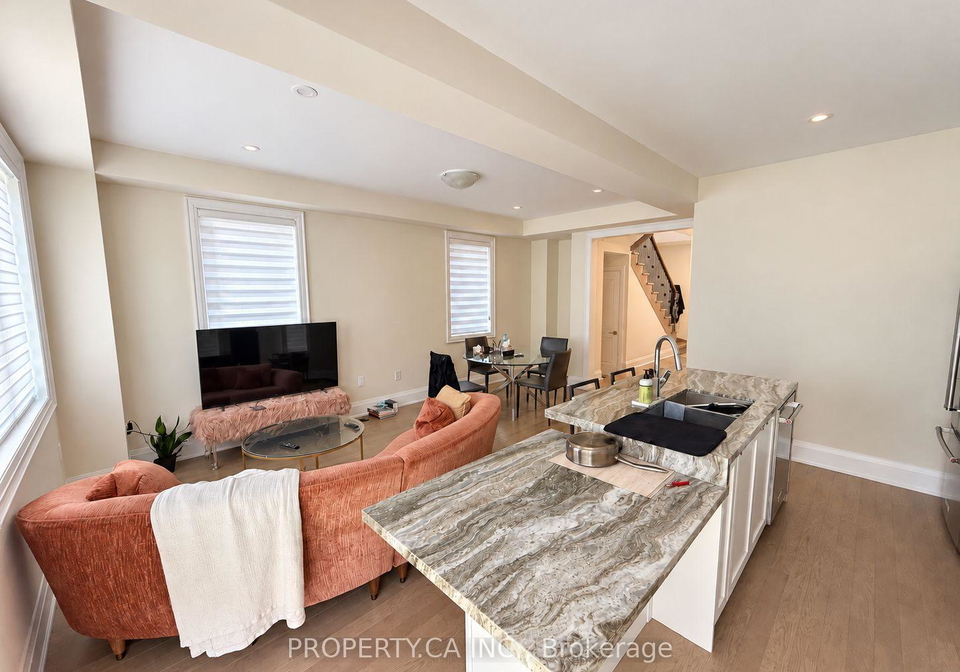 15-schmeltzer-crescent-richmond-hill-ontario-n13754246