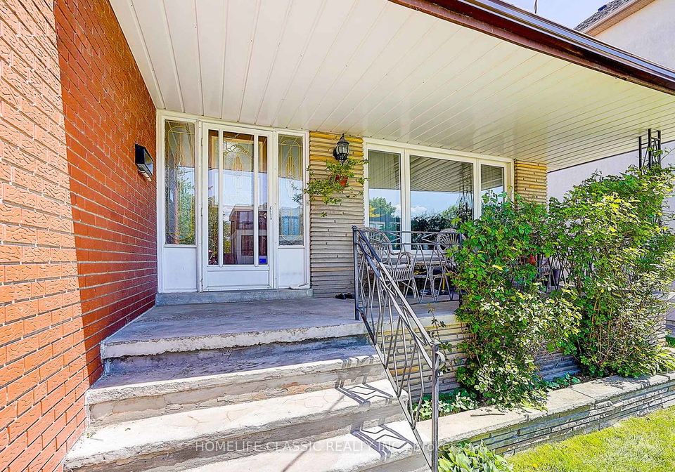 69-elm-avenue-richmond-hill-ontario-n13754432