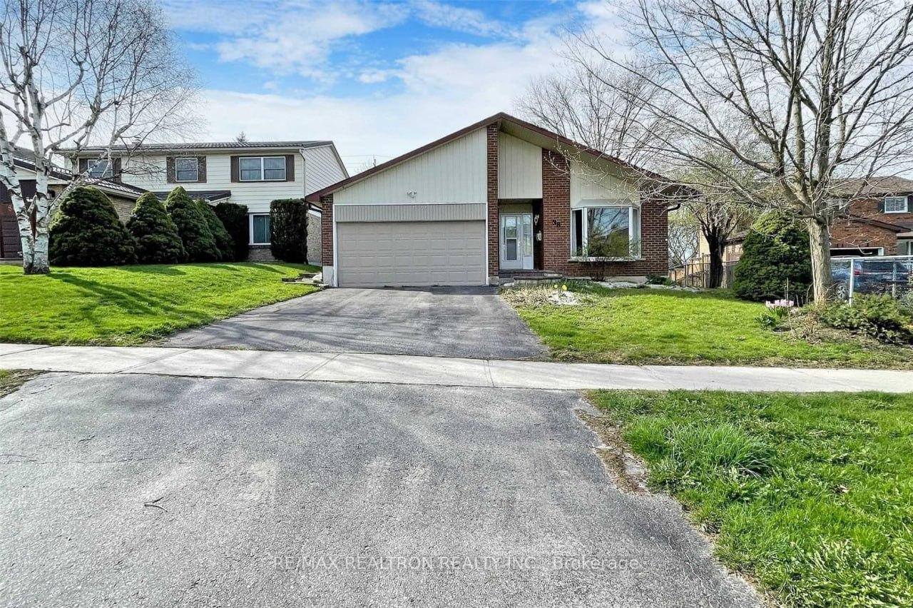 88-eastman-crescent-newmarket-ontario-n13754478