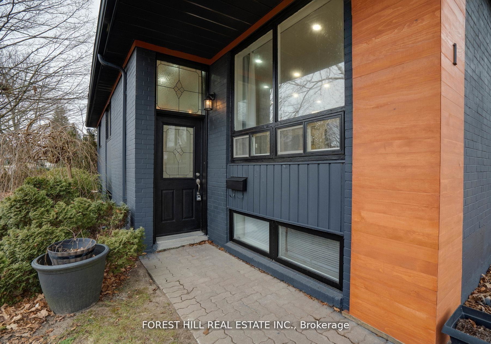 1-willis-drive-aurora-ontario-n13754918
