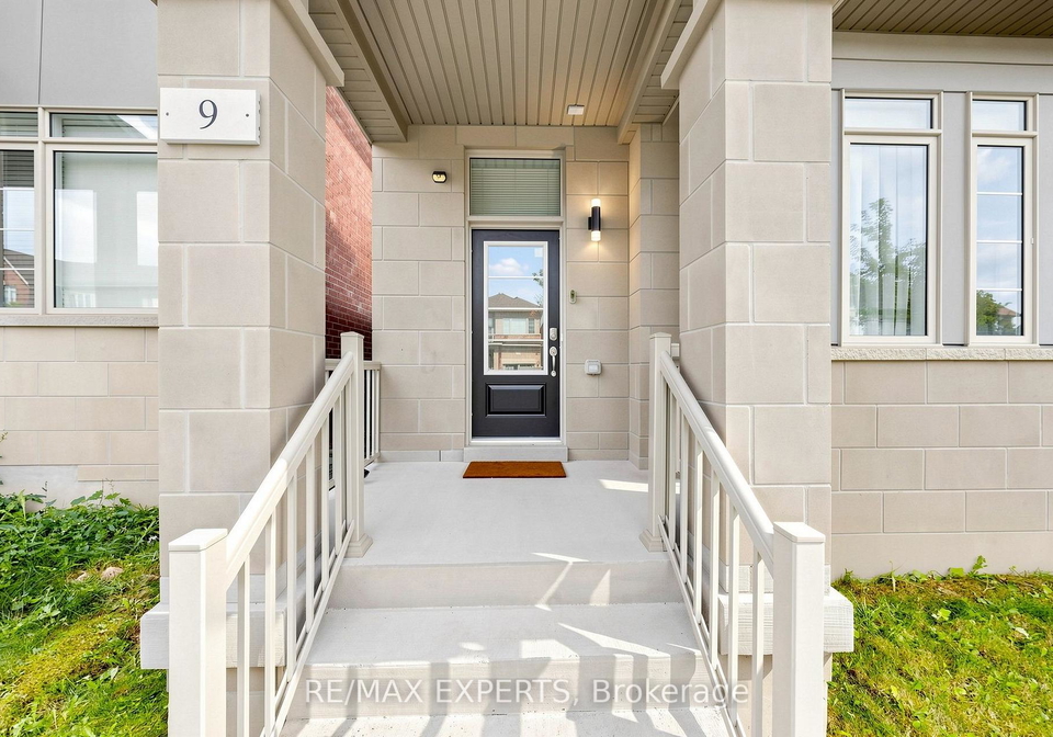 9-applegate-drive-east-gwillimbury-ontario-n13755112