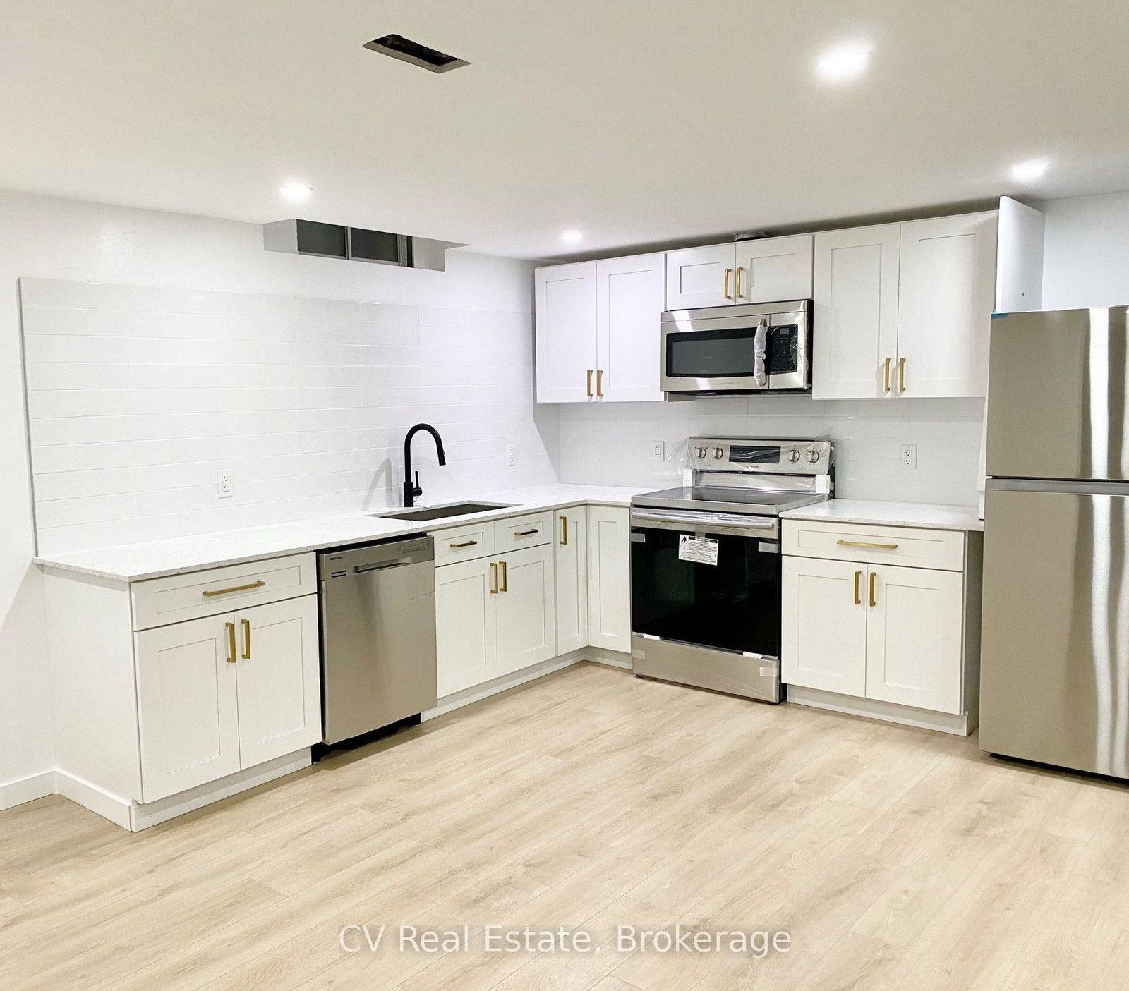 203-sheffield-street-newmarket-ontario-n13755332