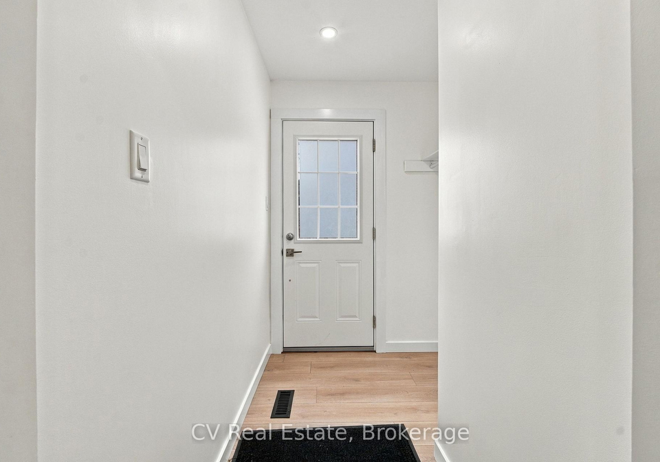 203-sheffield-street-newmarket-ontario-n13755332