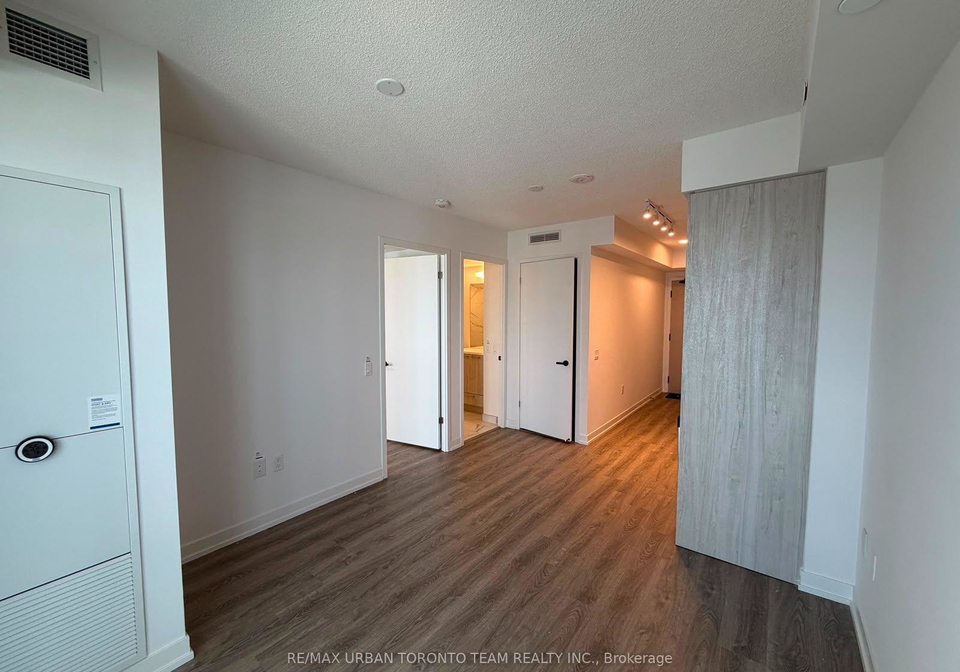 195-commerce-street-vaughan-ontario-n13756742