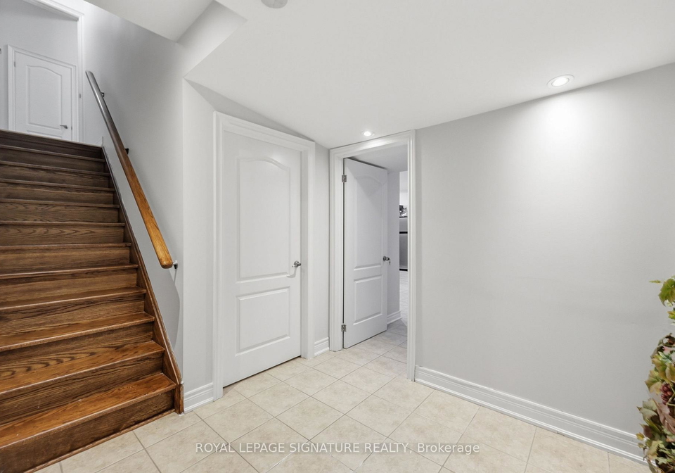 221-peak-point-boulevard-vaughan-ontario-n13756966