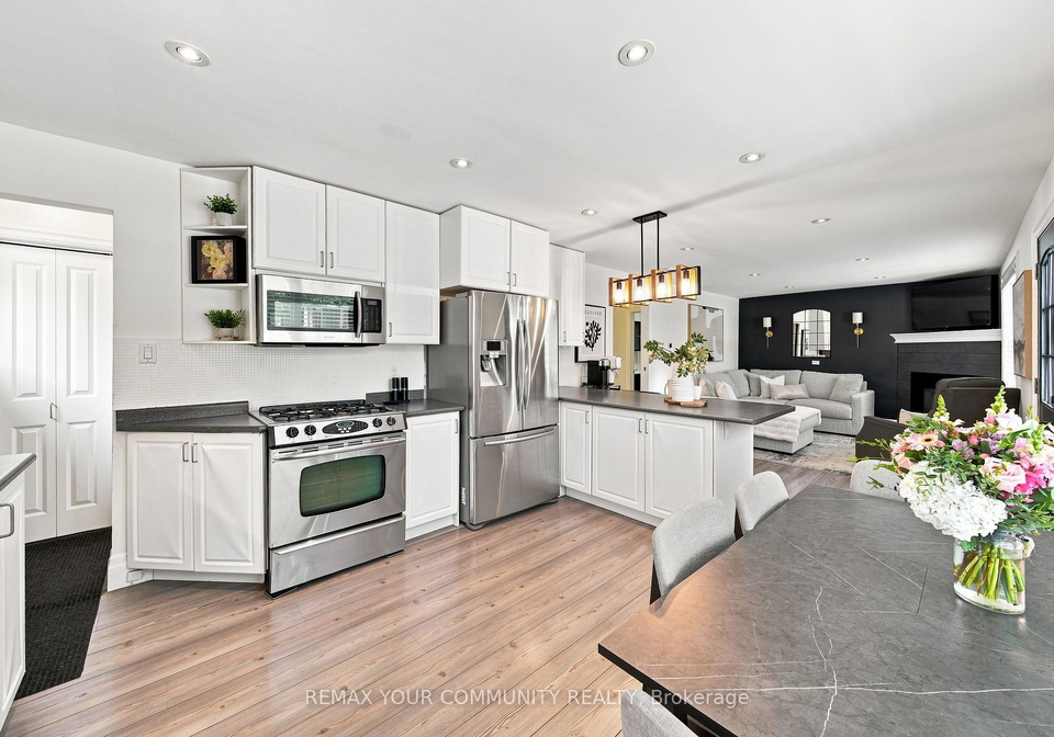 422-queen-street-newmarket-ontario-n13757500