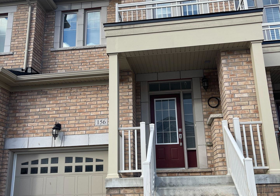 156-radial-drive-aurora-ontario-n13757866