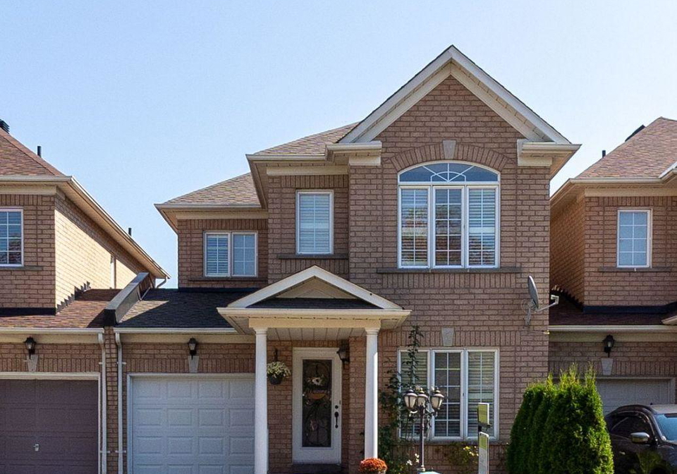 33-walkview-crescent-richmond-hill-ontario-n13758348