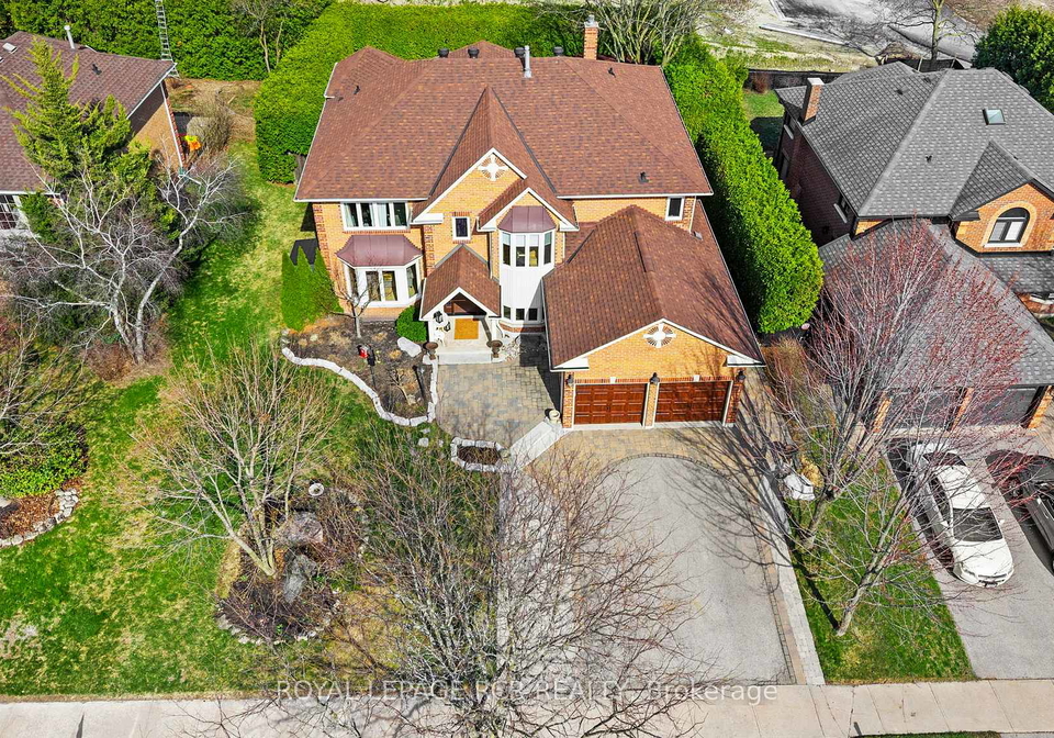 409-alex-doner-drive-newmarket-ontario-n13759716