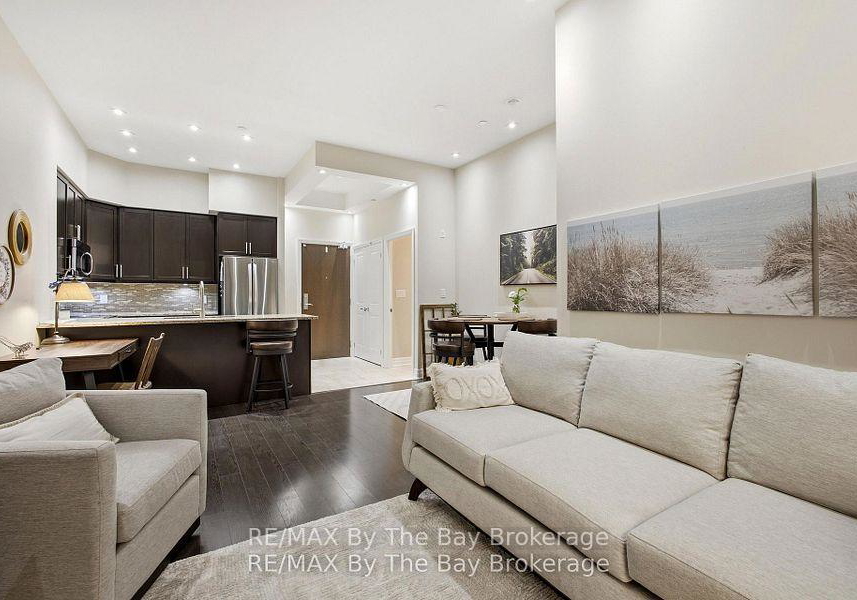 111-civic-square-gate-aurora-ontario-n13759720