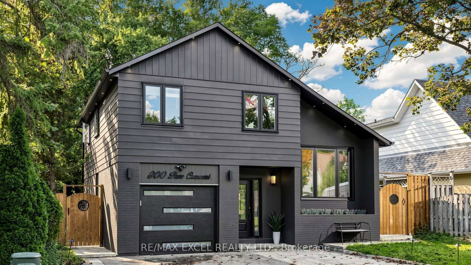 800-pam-crescent-newmarket-ontario-n13761170