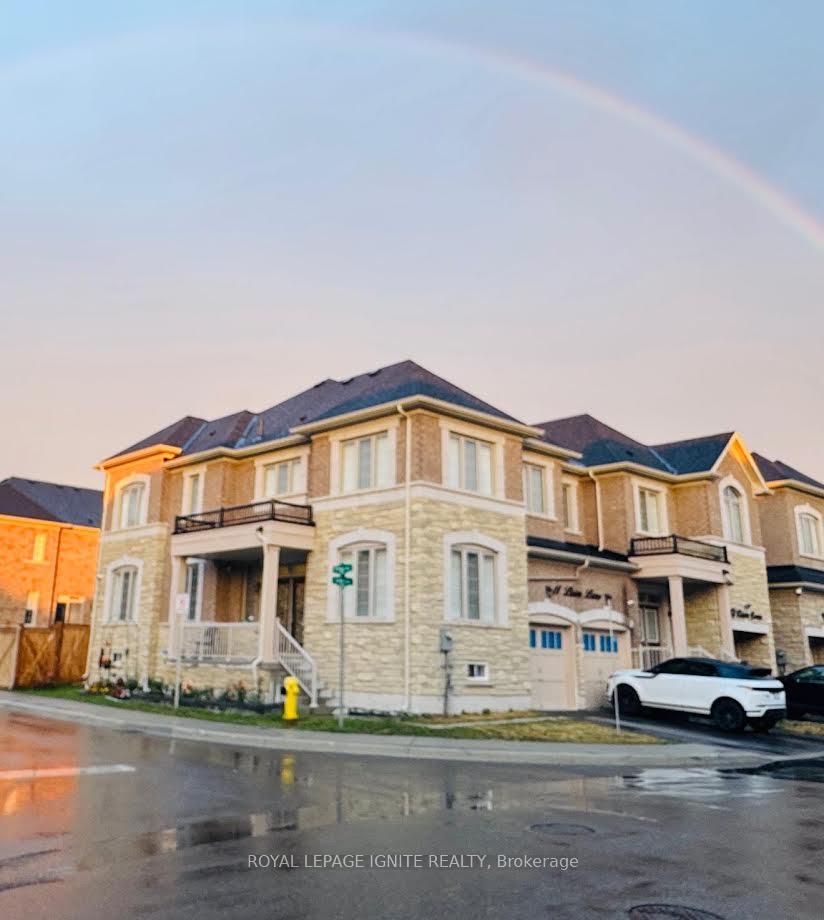 11-liam-lane-markham-ontario-n13762364