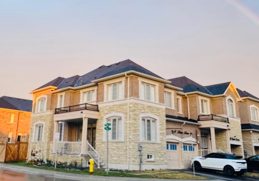 11-liam-lane-markham-ontario-n13762364