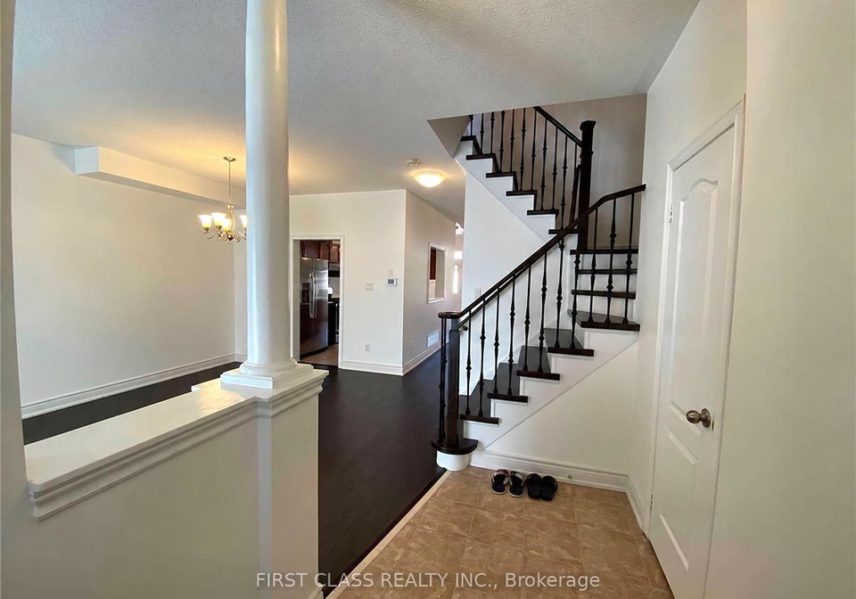 8-catalina-crescent-richmond-hill-ontario-n13762942