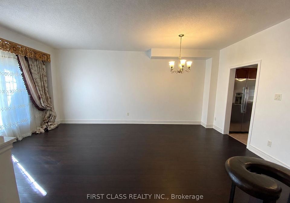 8-catalina-crescent-richmond-hill-ontario-n13762942