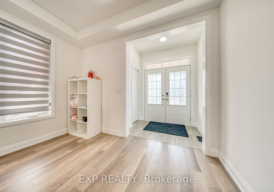 8-prosperity-way-east-gwillimbury-ontario-n13763036