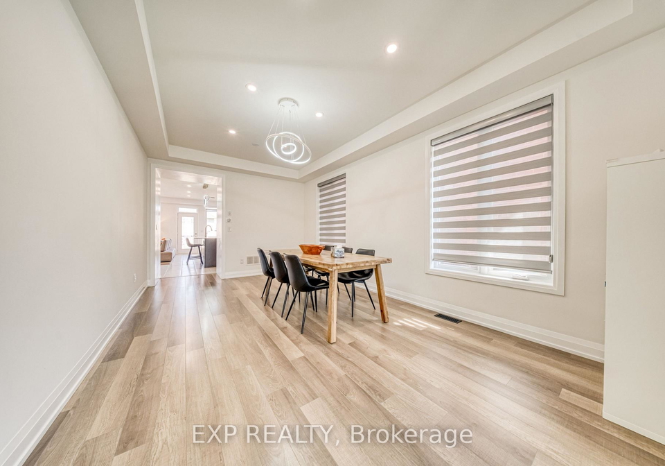 8-prosperity-way-east-gwillimbury-ontario-n13763036