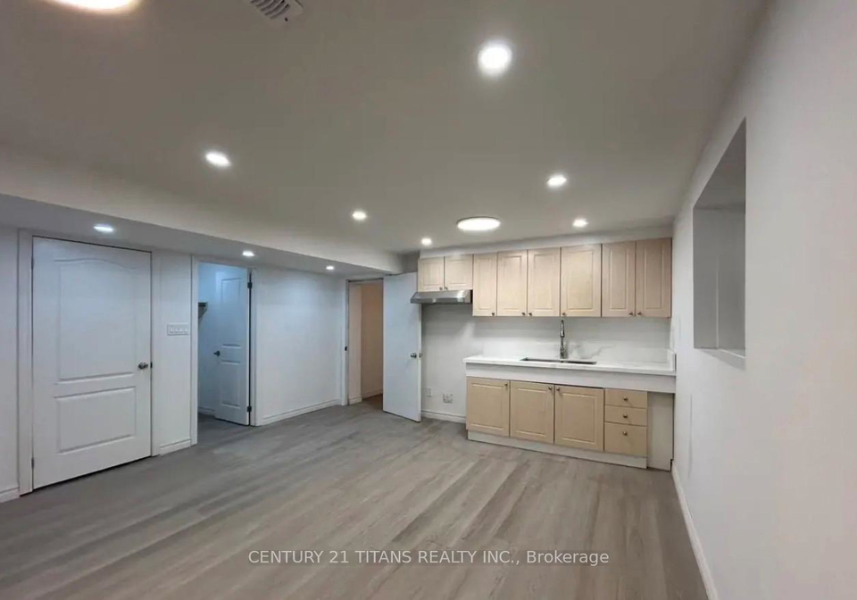 60-normandy-crescent-richmond-hill-ontario-n13763130