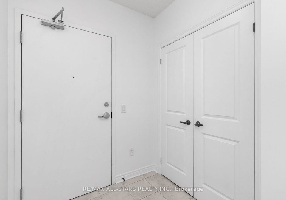 39-new-delhi-drive-markham-ontario-n13763382