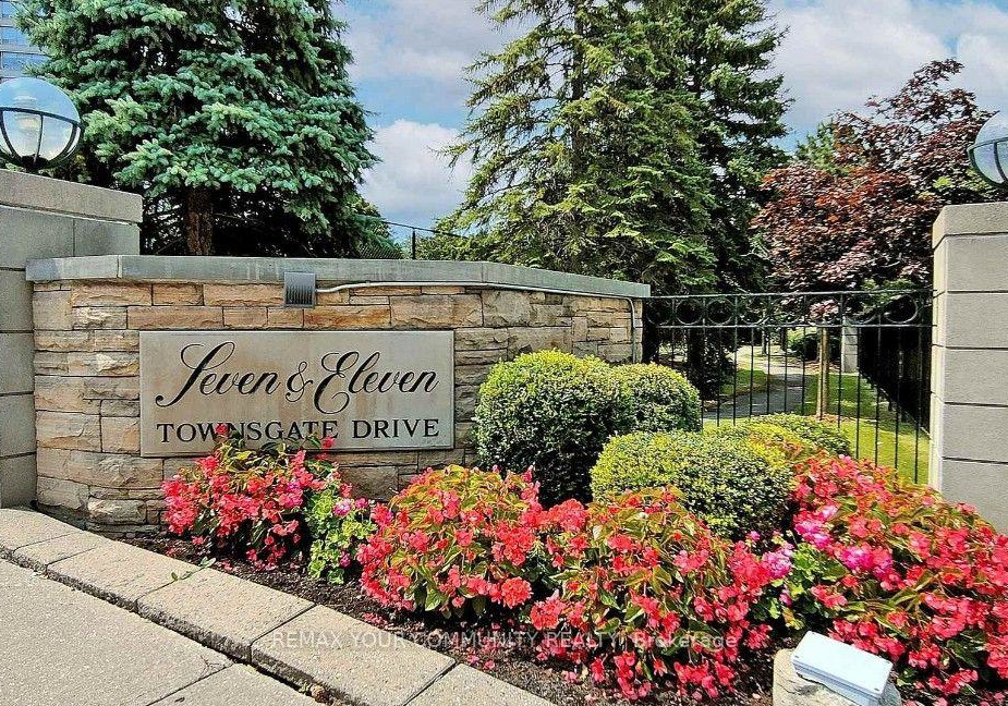 7-townsgate-drive-vaughan-ontario-n13763676
