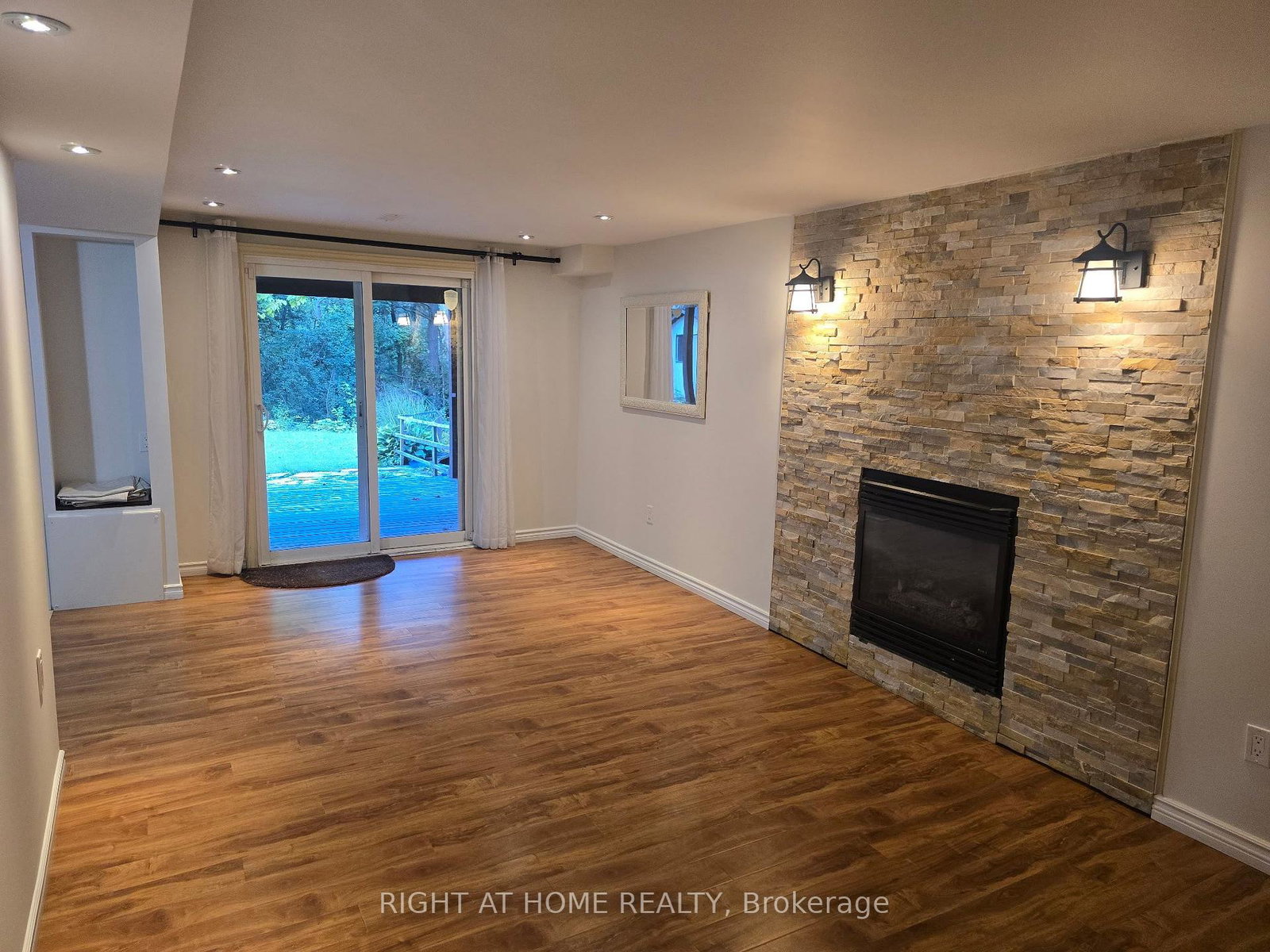 20-lippincott-court-richmond-hill-ontario-n13763822