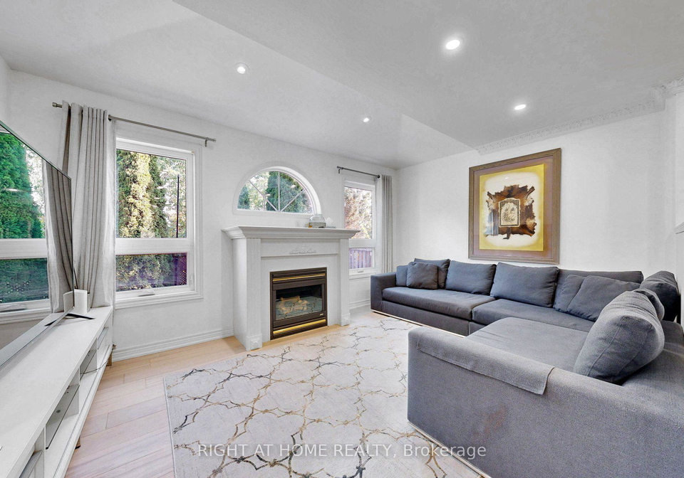 262-wildberry-crescent-vaughan-ontario-n13764114