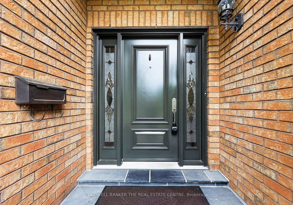 274-kirby-crescent-newmarket-ontario-n13764342
