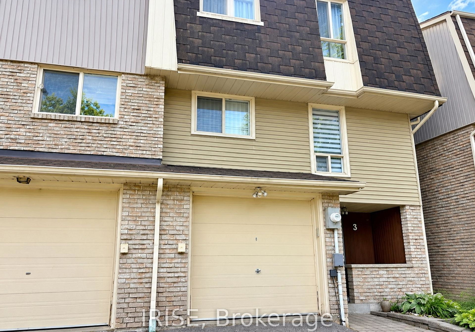 3-poplar-crescent-aurora-ontario-n13764910