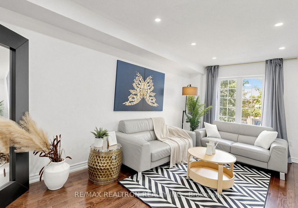 88-banbrooke-crescent-newmarket-ontario-n13765148