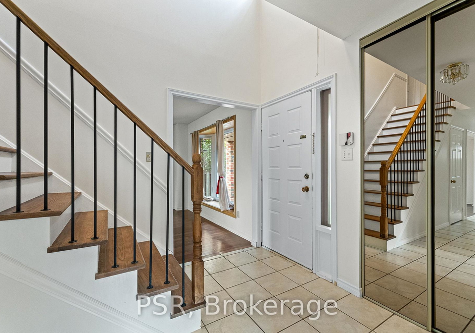 6-lippincott-court-richmond-hill-ontario-n13765838