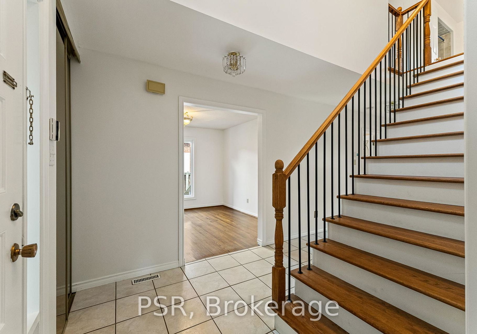 6-lippincott-court-richmond-hill-ontario-n13765838